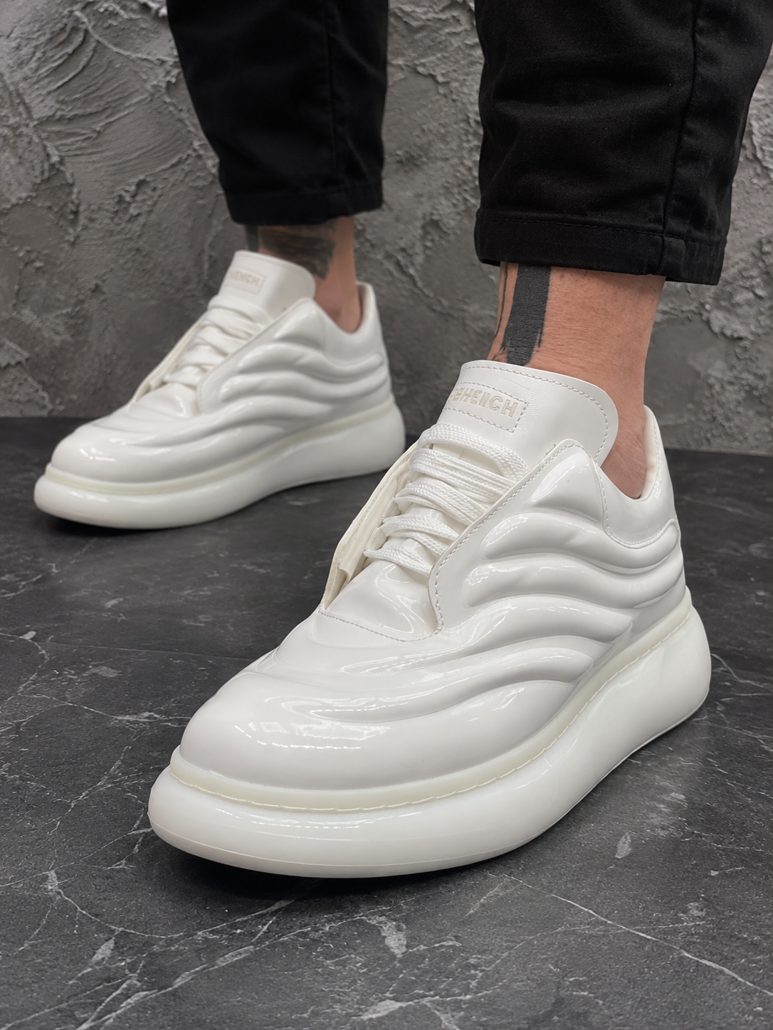 Glossy Wave-Panel Sneakers Close-Up E7 Urban White - Image 1